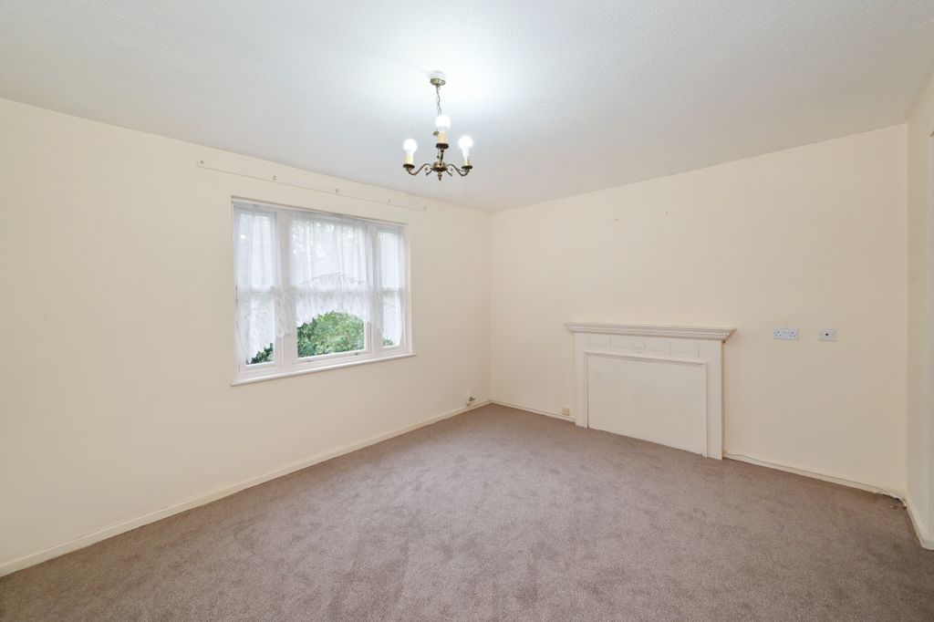 Property photo 3 of 13 26-Tysson-House (1)