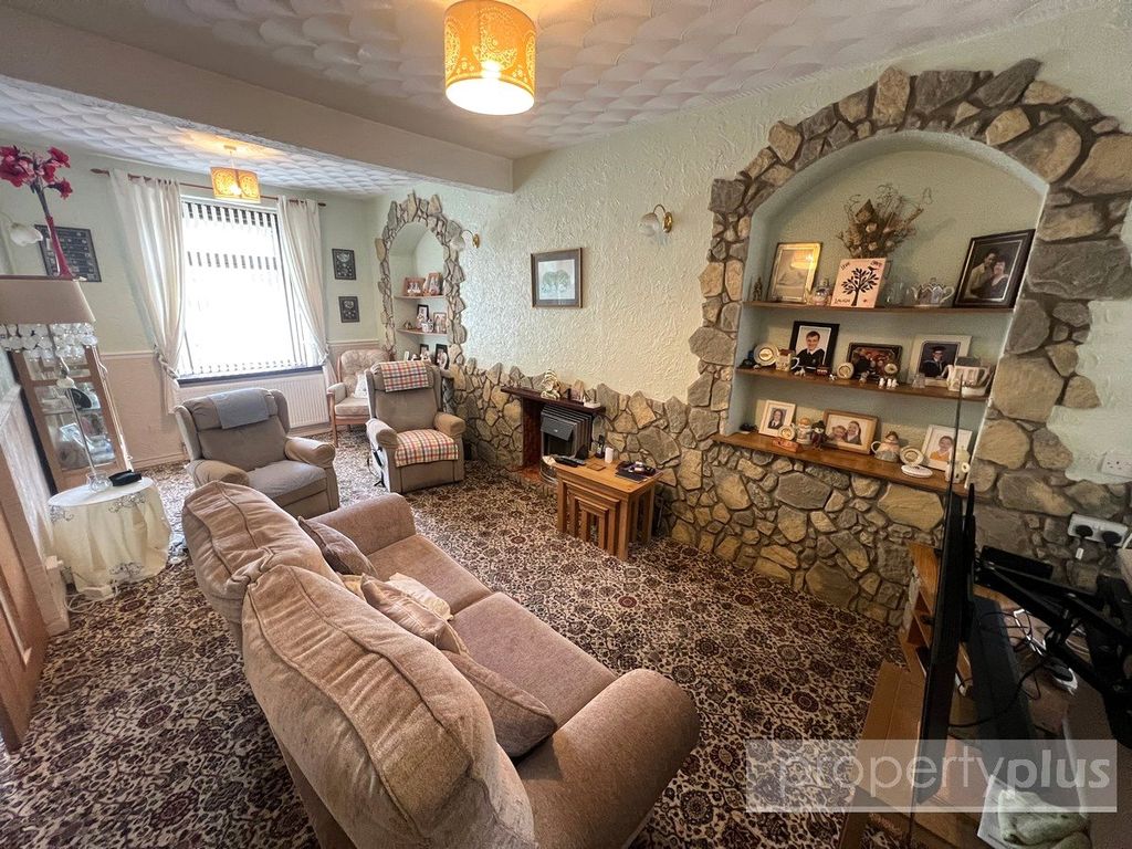 Property photo 2 of 16 Picture No. 04