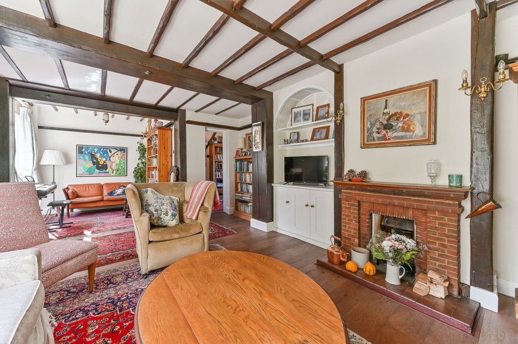 Property photo 3 of 42