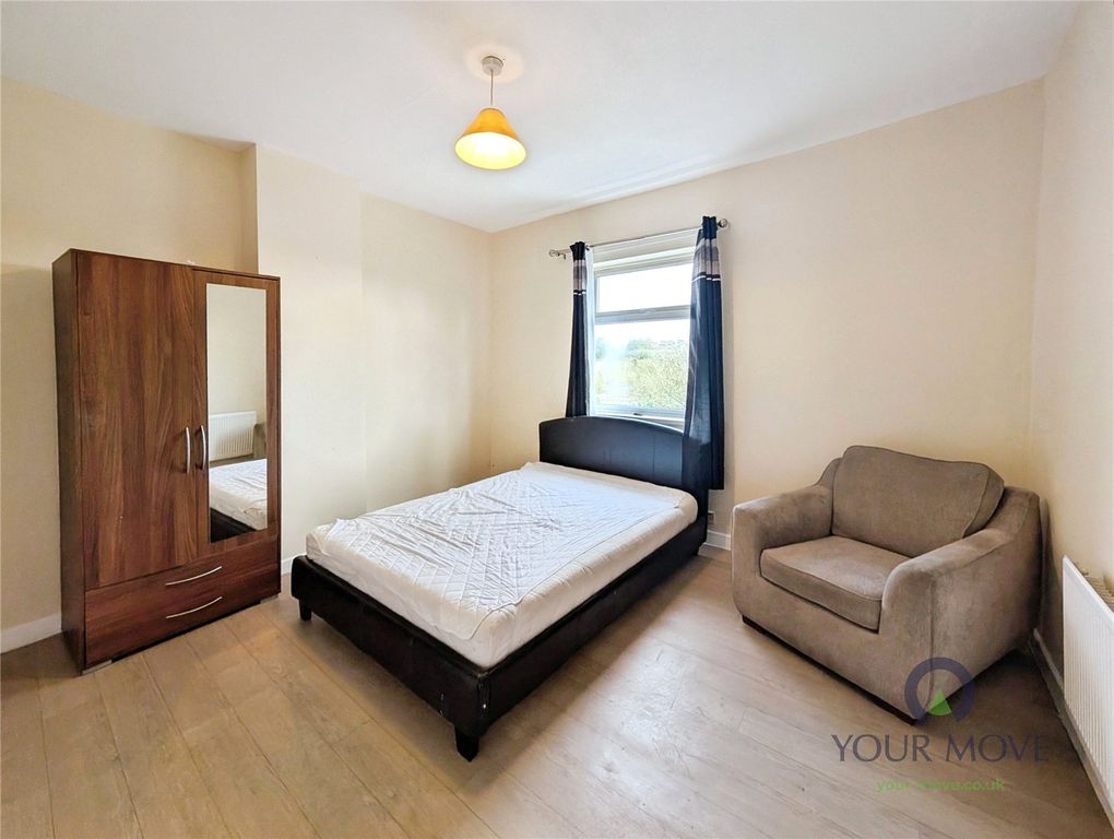 Property photo 2 of 7 Bedroom 1