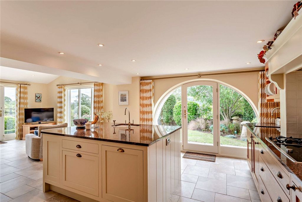 Property photo 2 of 26 Picture No. 06