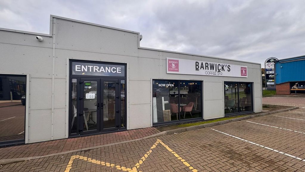 Property photo 2 of 11