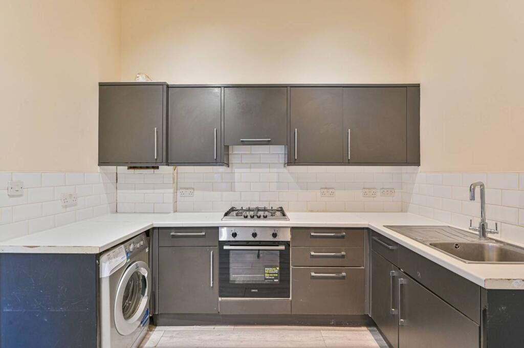 Property photo 2 of 13 Kitchen