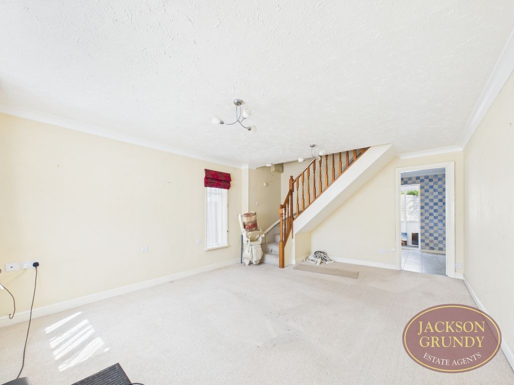Property photo 3 of 11 Lowick Court