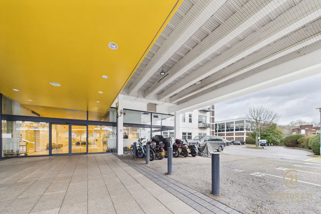 Property photo 3 of 31