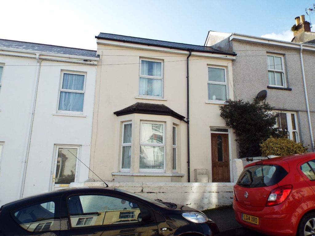 Property photo 1 of 4