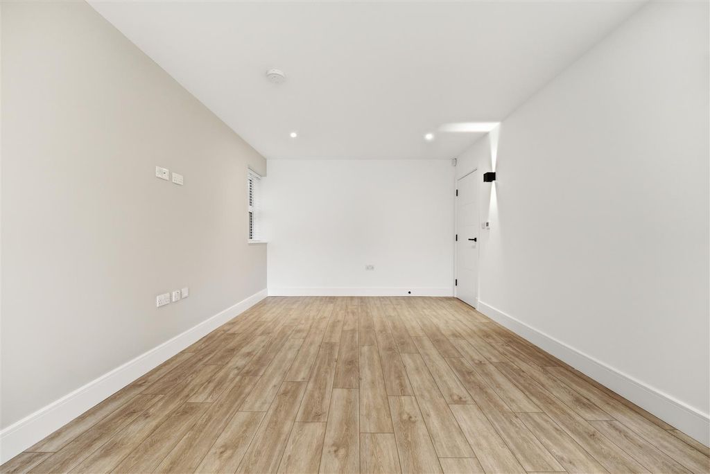 Property photo 3 of 10 Jcphotographystudio.Com10.Jpg