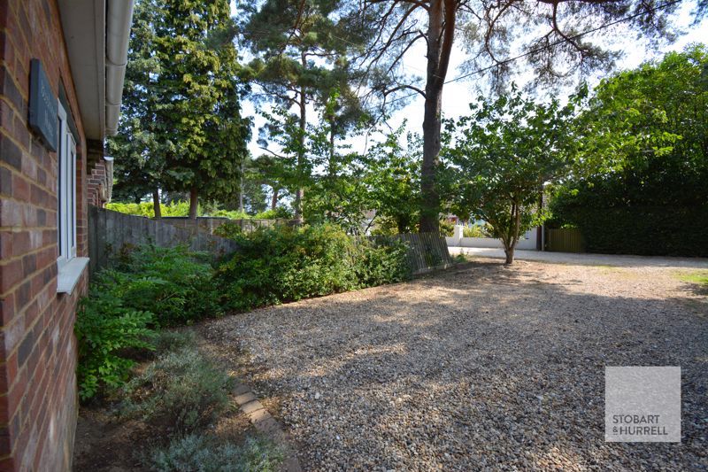 Property photo 2 of 21 Front Outlook