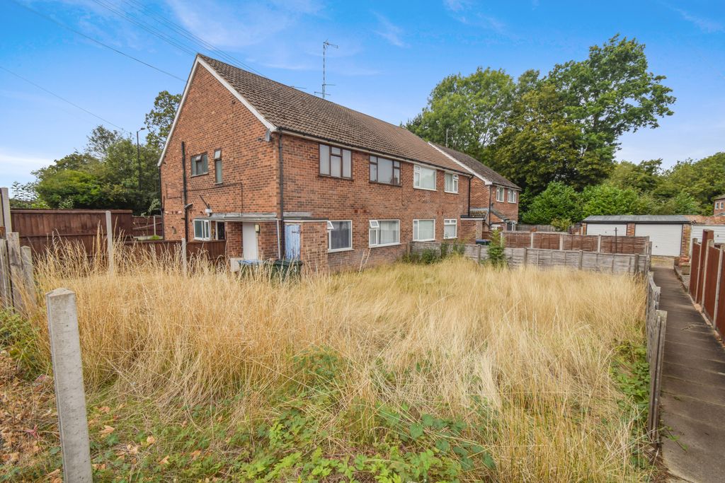 Property photo 1 of 17 3 Chace Avenue, Coventry, West Midlands, CV3 3Ad