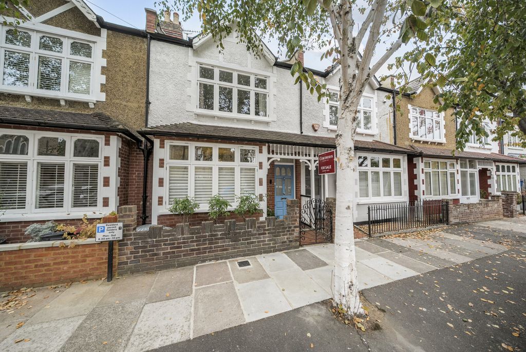 Property photo 3 of 13 Exterior