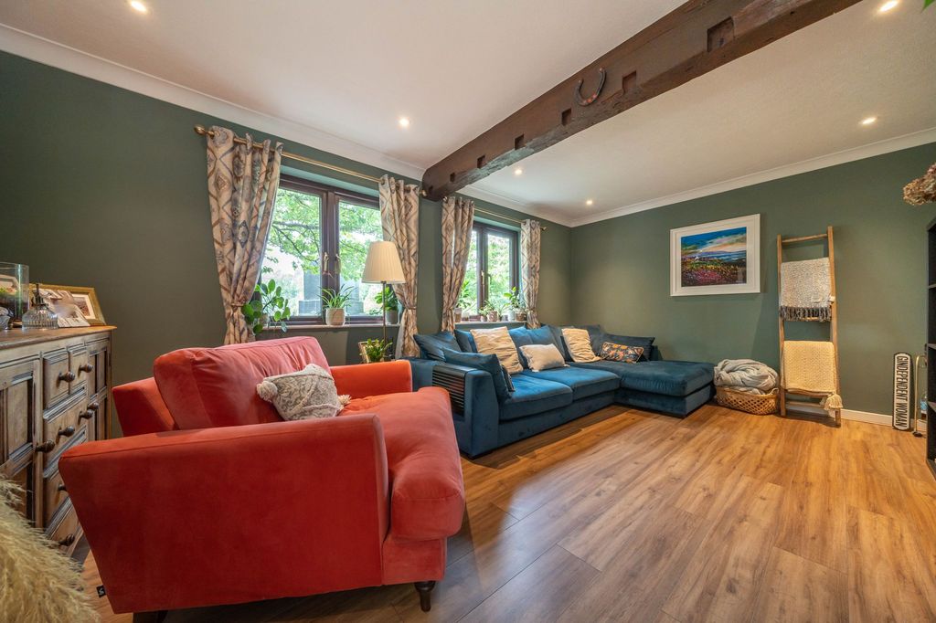 Property photo 2 of 24