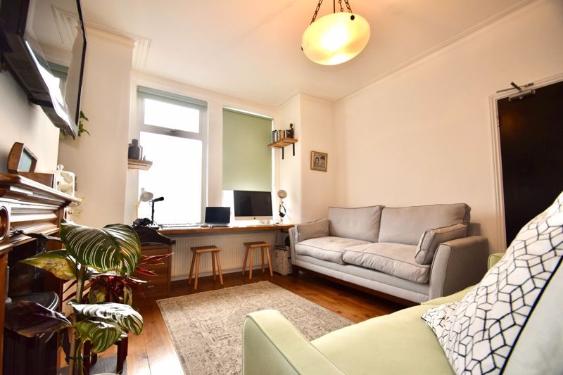 Property photo 3 of 11 Photo 10