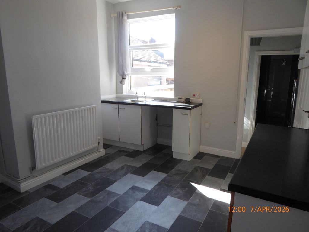 Property photo 1 of 8 Kitchen/Dining Room