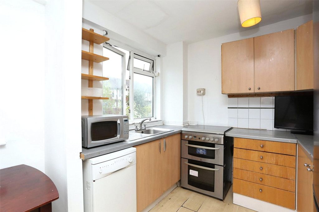 Property photo 3 of 17 Picture No. 08