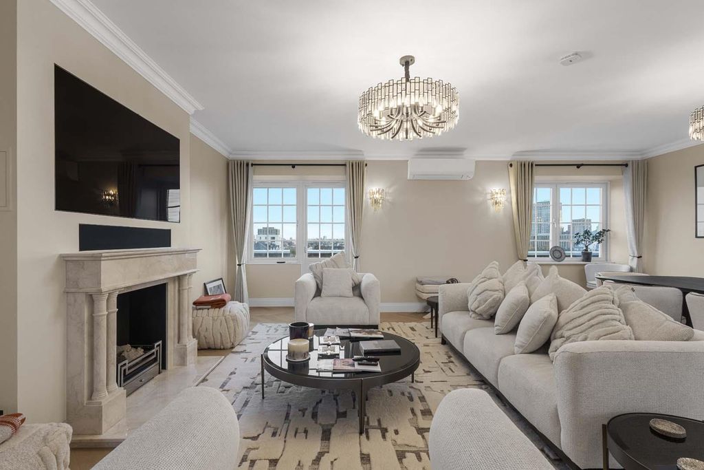 Property photo 3 of 21