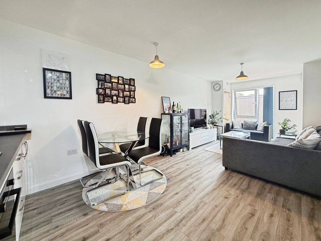 Property photo 3 of 12 Pbox-Img.Jpg