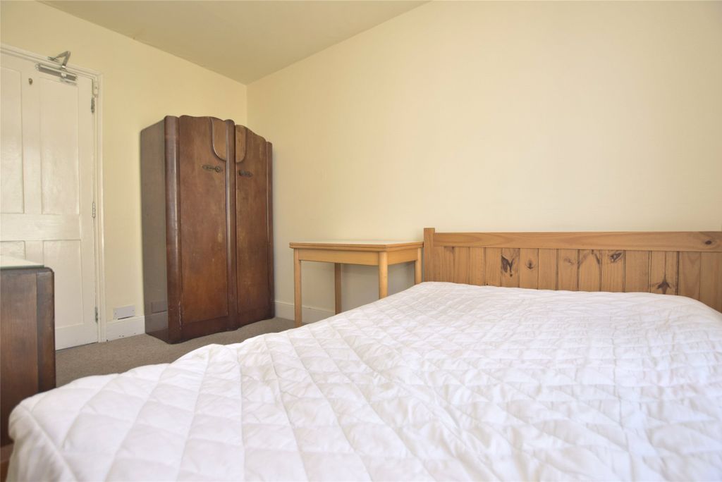 Property photo 1 of 16 Bedroom