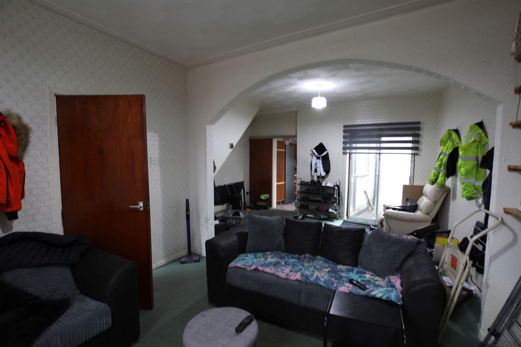 Property photo 2 of 8 Image 1