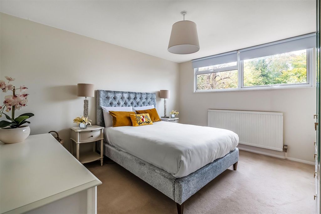 Additional image 3 of 4 bed detached house for saleErmyn Way, Leatherhead KT22