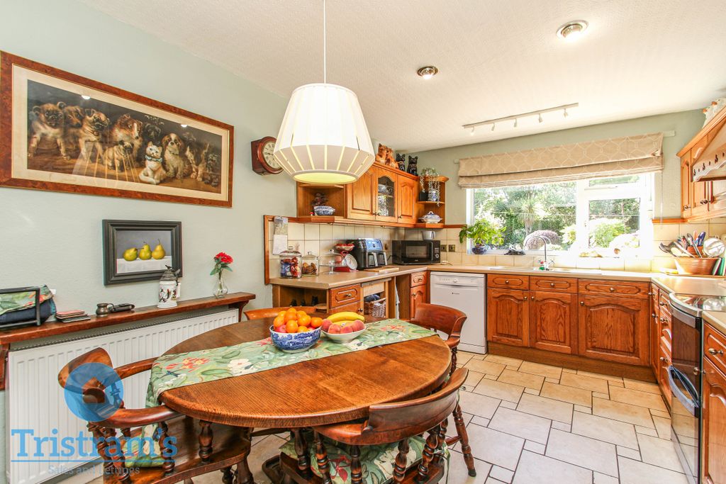 Property photo 2 of 30