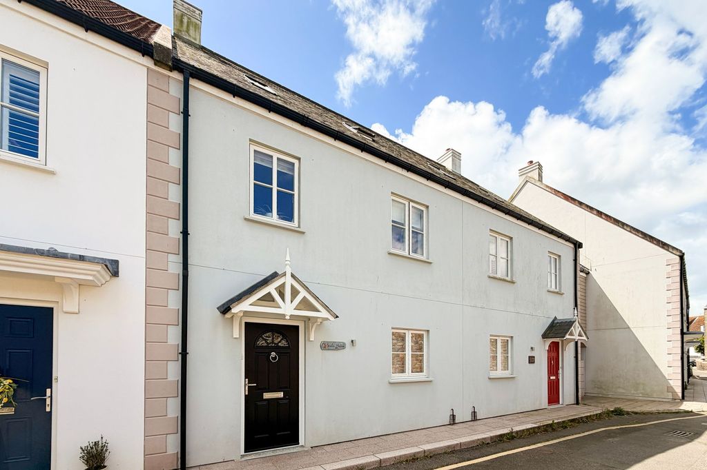 Property photo 1 of 30