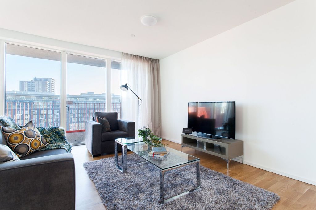 Property photo 2 of 11