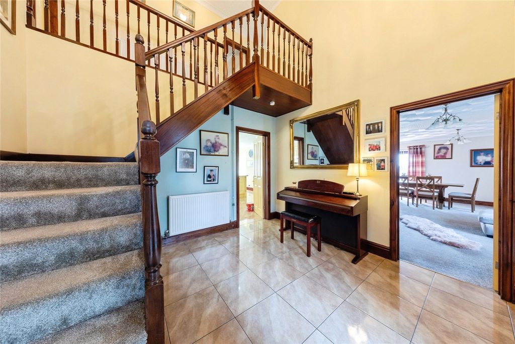 Property photo 3 of 30 Picture No. 64