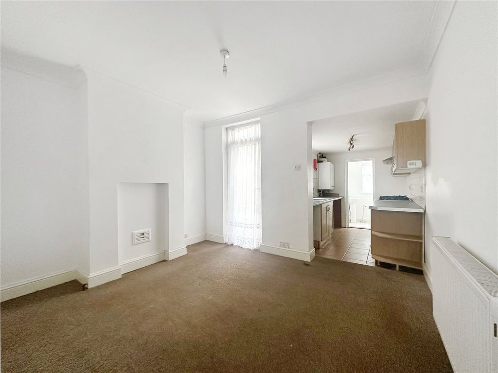 Property photo 3 of 9 Dining Room