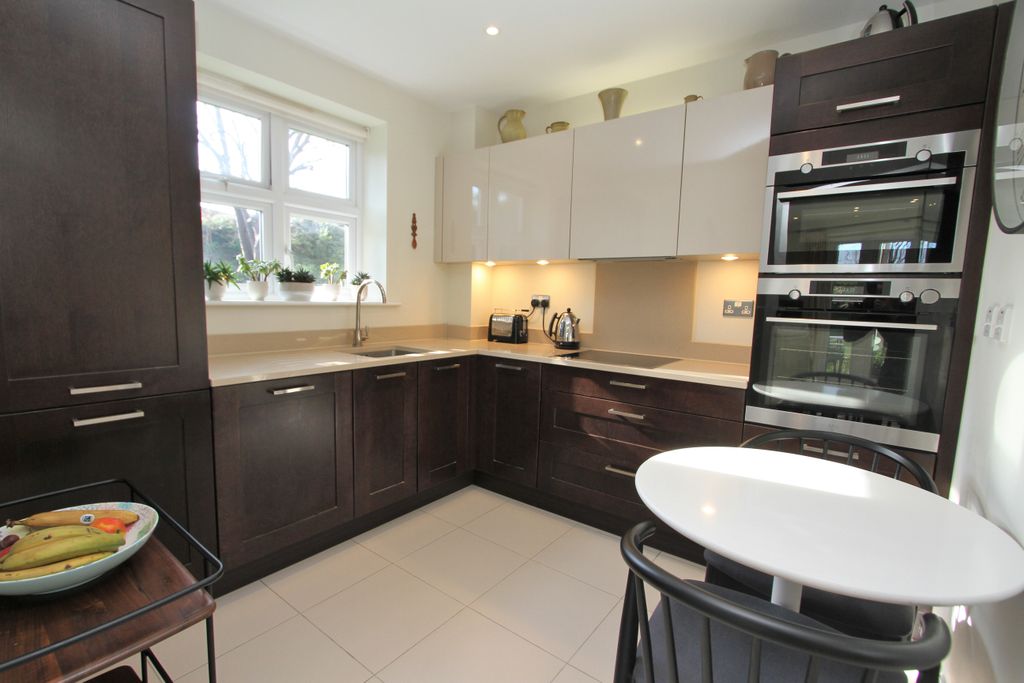 Additional image 11 of 2 bed flat for saleDarley Road, Eastbourne BN20