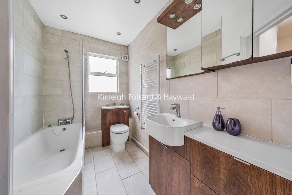Property photo 3 of 10 79Acd661-A64c-4Cca-B