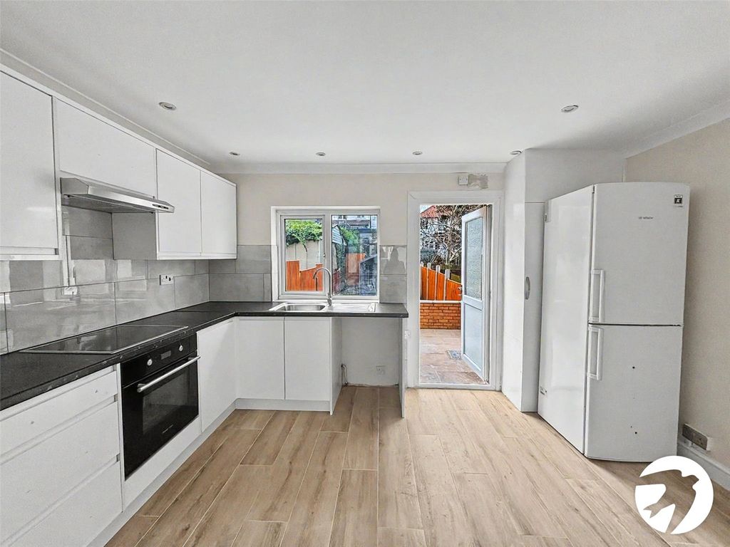 Property photo 3 of 8 Picture No. 07