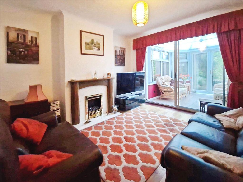 Property photo 3 of 17 Picture No. 02