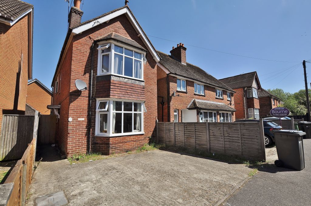 Property photo 1 of 8 Photo 01