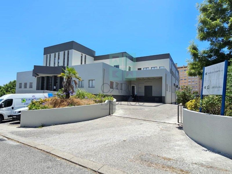 Property photo 1 of 48