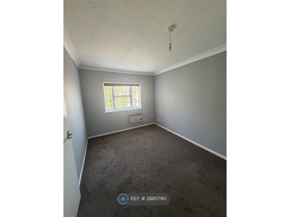 Property photo 3 of 7 Bedroom