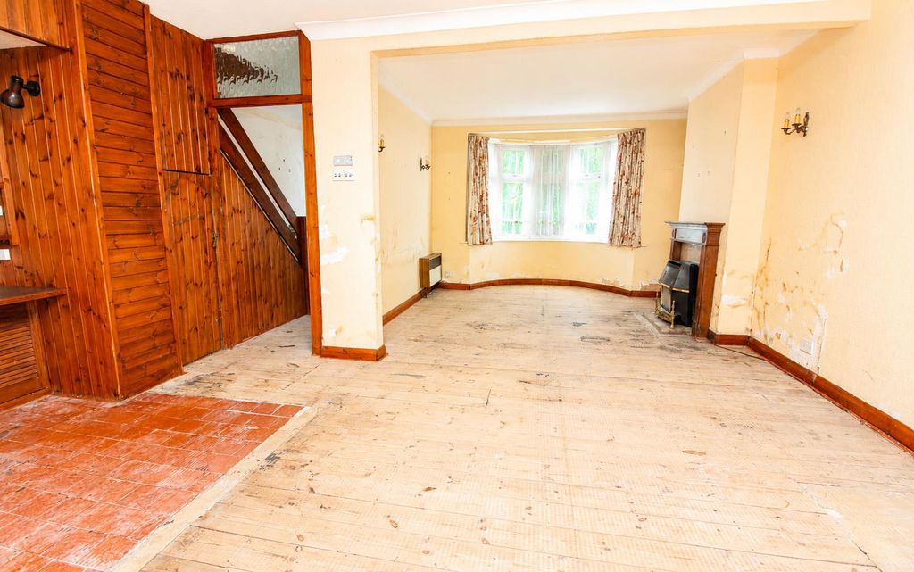 Property photo 3 of 17 Open Plan Lounge Diner