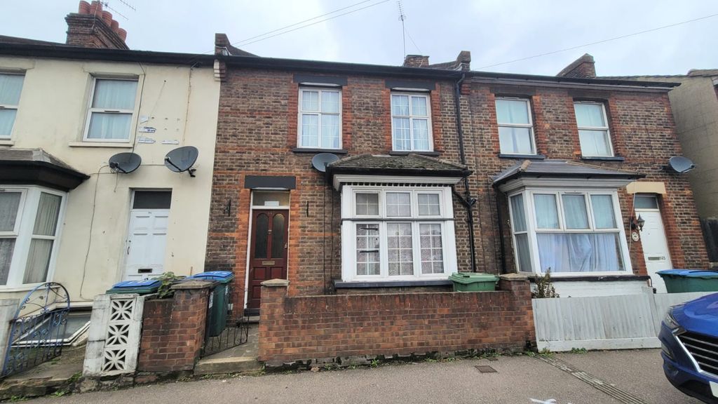 Property photo 2 of 13 Image