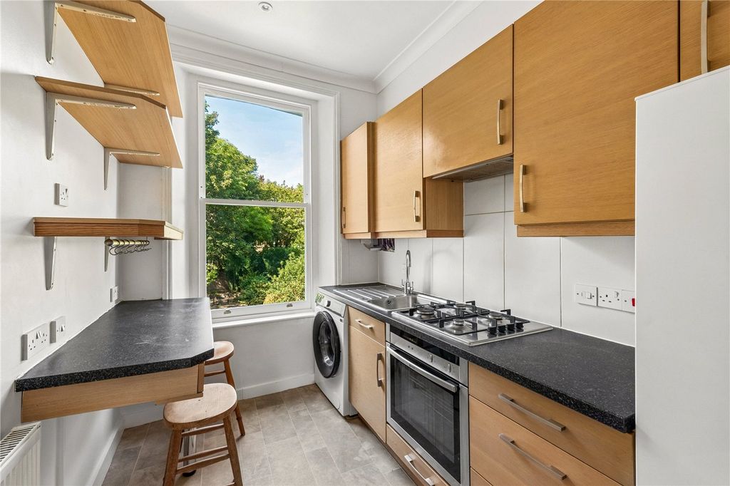 Property photo 3 of 12 Picture No. 13
