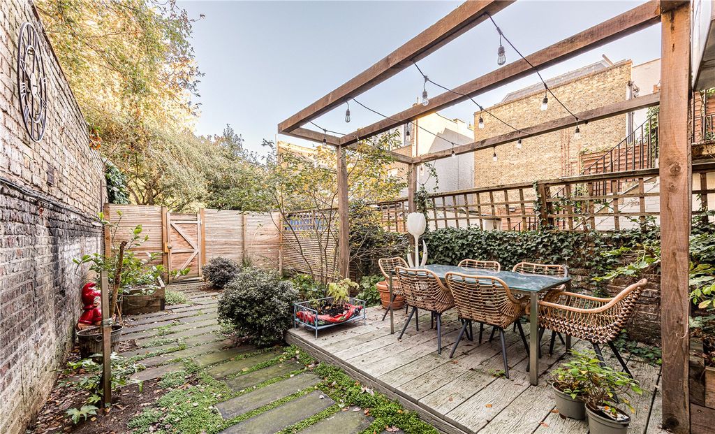 Property photo 3 of 12 Picture No. 01