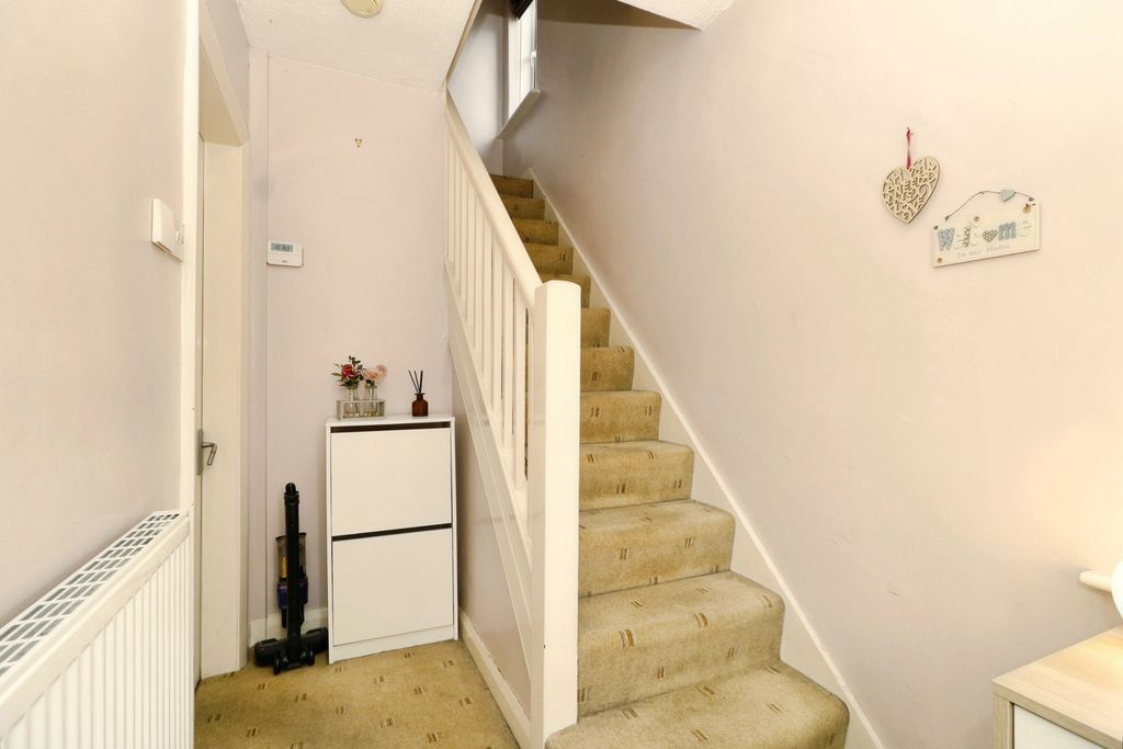 Property photo 2 of 17 Photo