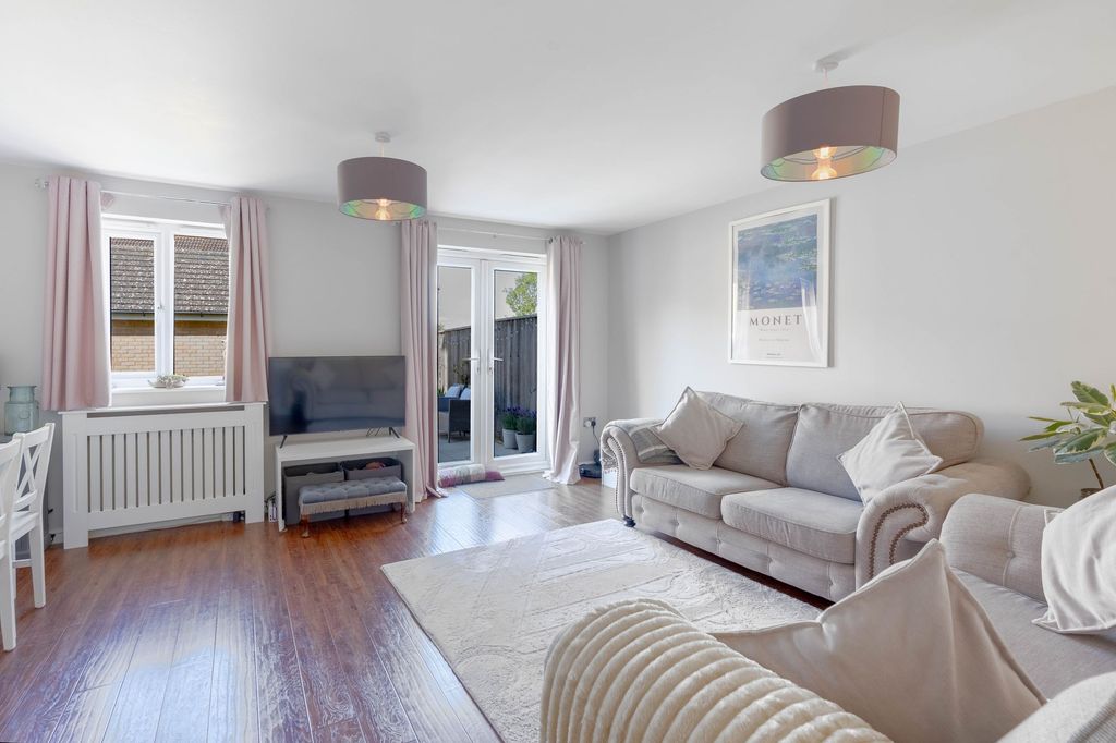 Property photo 3 of 15