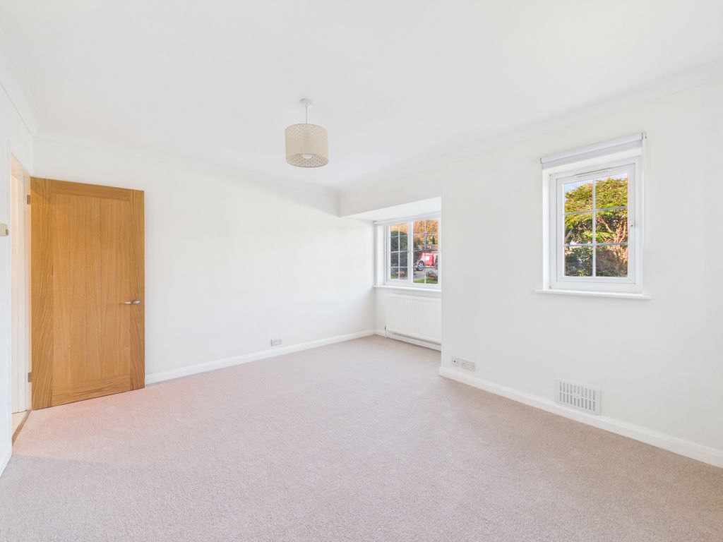 Property photo 2 of 7 Cam01984G0-Pr0557-Still003