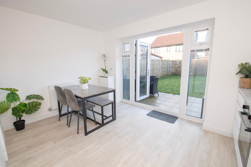 Property photo 3 of 18 9d5B8B67-A095-41c6-87F7-B83F6A3A25Fc.Jpeg