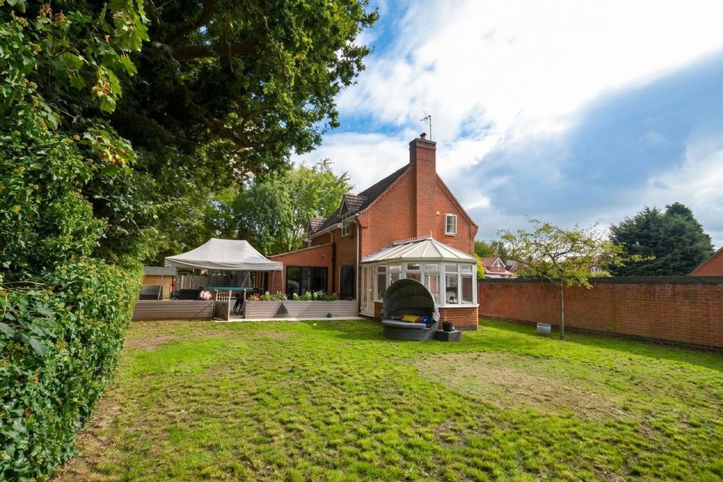 Property photo 3 of 32