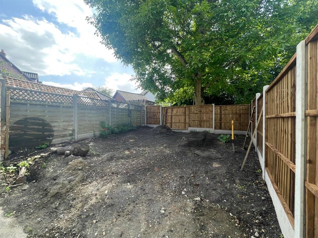 Property photo 2 of 14 Rear Garden