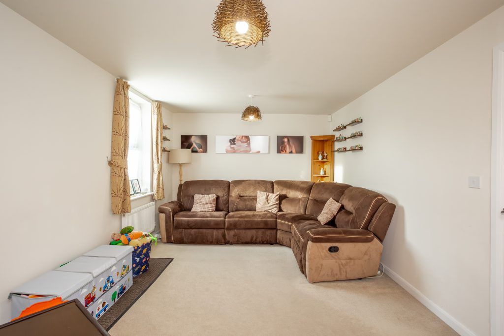 Property photo 3 of 31