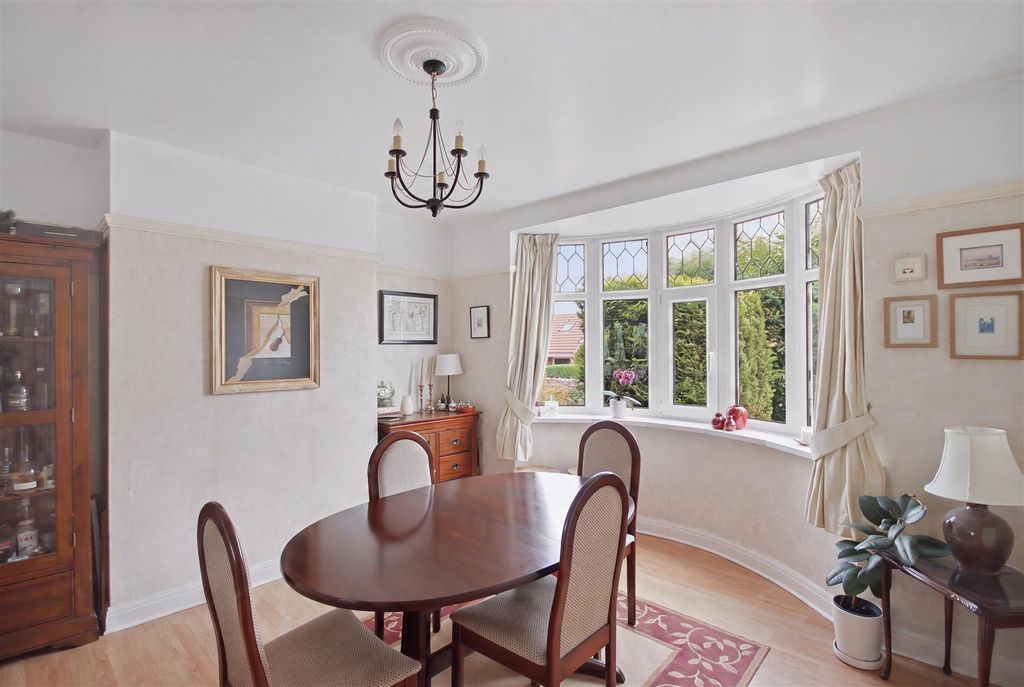 Property photo 2 of 23 Dining Room