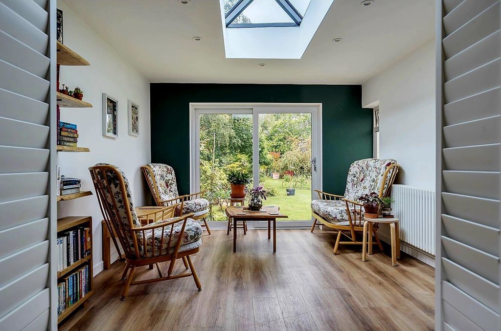 Property photo 3 of 23 1357487-12-68d3E8F2798c6.Jpg