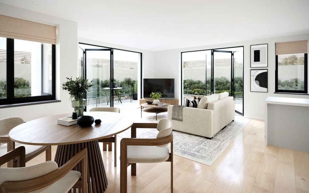 Property photo 2 of 5