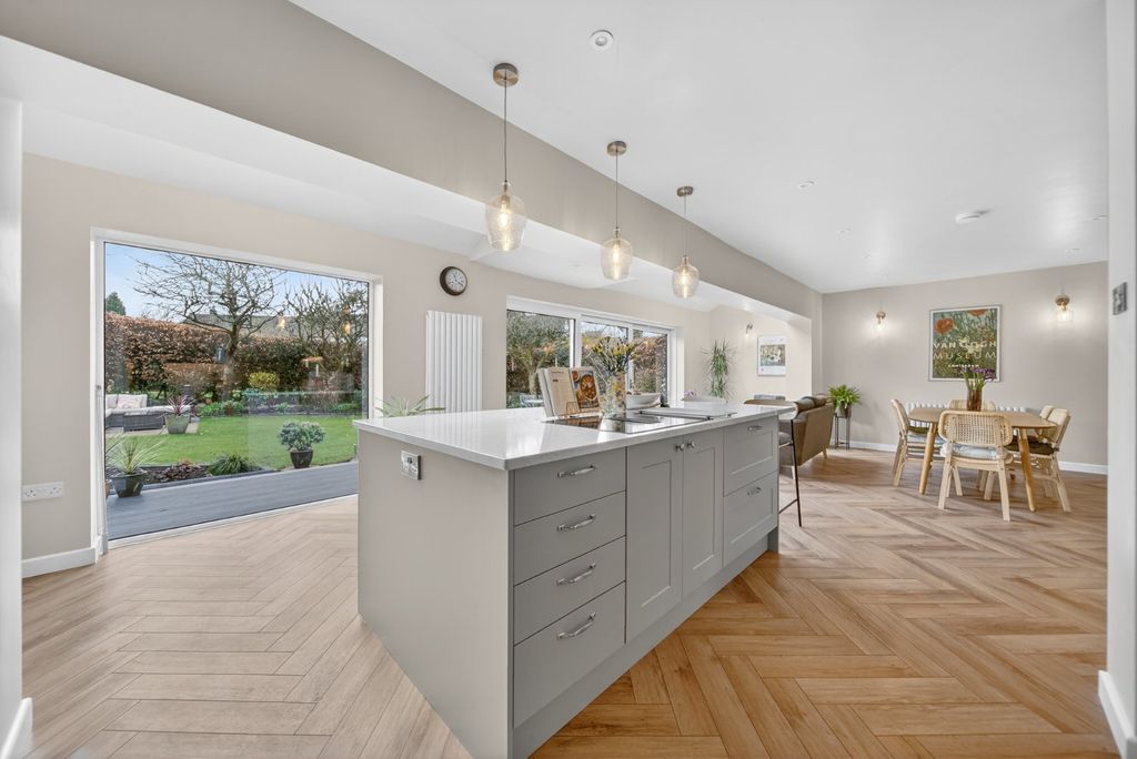 Property photo 3 of 28 Picture No. 77